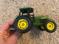 John Deere 3350 Metal Tractor