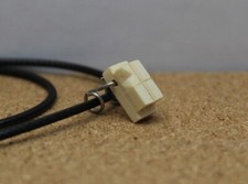 ciondolo in legno a cubi fatto a mano rustico originale unico con collana corda