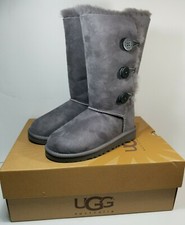 Stivali alti UGG Bailey Button