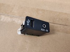 Porta ausiliaria USB originale