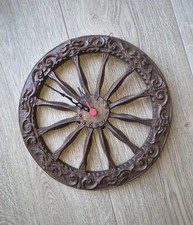 Ruota orologio da parete in legno scolpito. Piccola ruota di carretto siciliano