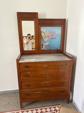 Comò d’epoca in legno