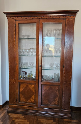 Credenza con vetrinetta arte