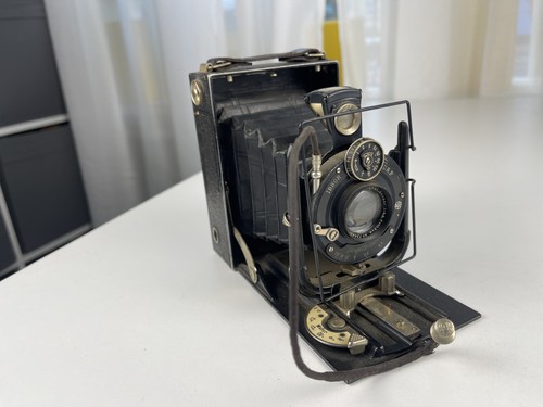 Fotocamera pieghevole
