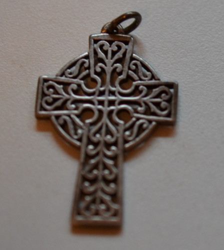 Ciondolo croce celtica design