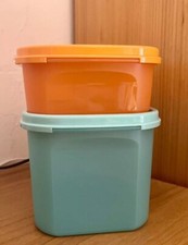 TUPPERWARE  SET  2