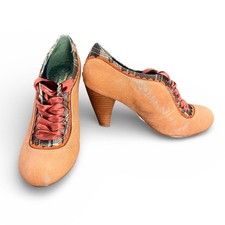 Scarpa stringata Poetic