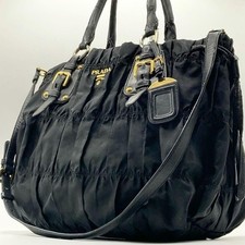 Borsa a tracolla Prada Tote Bag nera nylon pelle raccolta donna dal Giappone