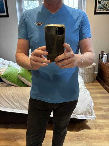 Hollister men neck t shirt - hollister, t-shirt