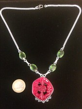 Collana In Giada Incisa Rossa
