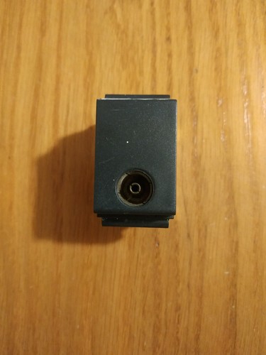 Presa passante compatibile - presa, tv