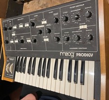 Moog prodigy sintetizzatore