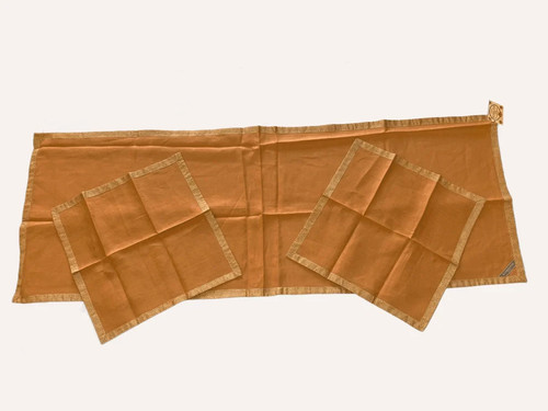 Bourbonese casa runner with - casa,,