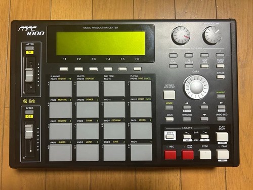 Akai mpc1000 sampler sequencer - akai,