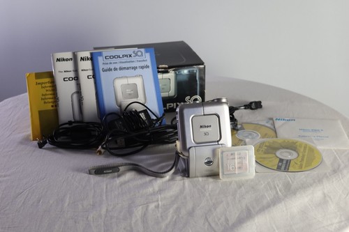Full box nikon coolpix - in,