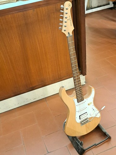 Chitarra elettrica yamaha - elettrica,