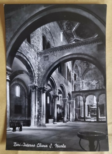 Bari interno chiesa - chiesa, s