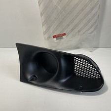 FRONT BUMPER RIGHT DISPLAY