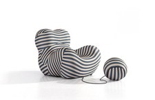 Poltrona salotto con pouf a