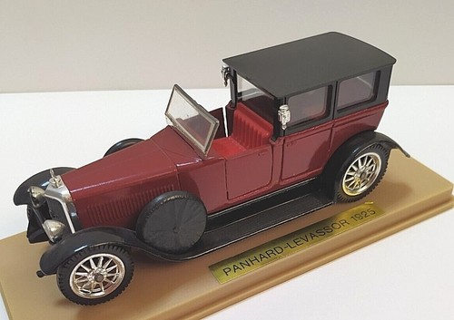 Solido age 43 - d'or, 1:43