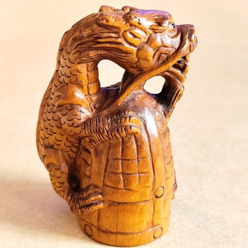 M8558 statuina netsuke in - -,