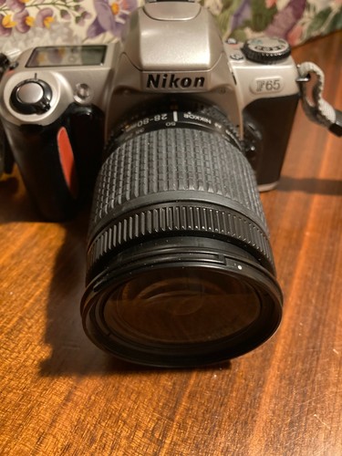 Fotocamera analogica reflex