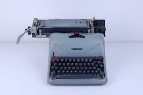 Macchina scrivere vintage - da,