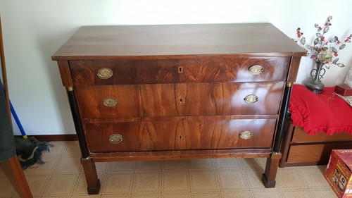 Mobile antiquariato stile