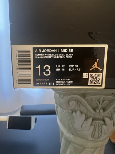Air jordan mid - mid, summit
