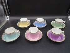 Tazzine da caffè con piattino