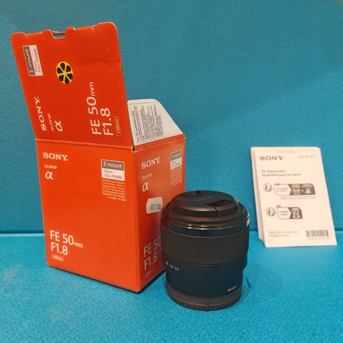 Sony 50mm 8 - f/1.8,