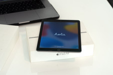 iPad Air 2 64GB Wi-Fi + Cellular – Fully Working – Box Included – Very Good