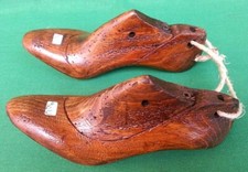 ANTICA COPPIA  VECCHIE FORME FORMA SCARPE LEGNO CALZOLAIO CIABATTINO. N° 90U.