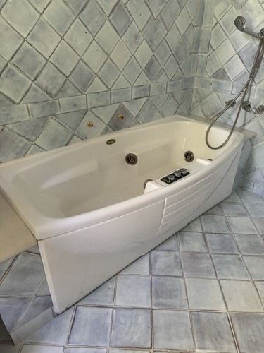 Vasca jacuzzi idromassaggio - jacuzzi,