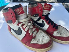 NIKE AIR JORDAN 1 1985 -