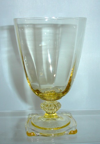 Bicchiere grande con piedi - , in