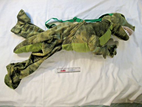Dinosauro verde cavalcabile