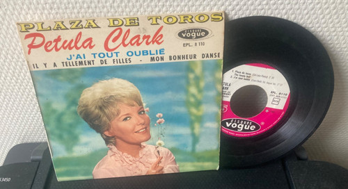 Petula clark plaza - plaza, toros