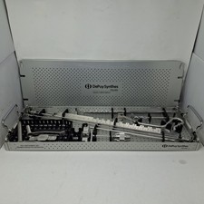 Set 2 strumenti Synthes, Inc