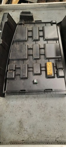 Scatola portaoggetti iveco - scatola,