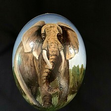 Elefante uovo di struzzo