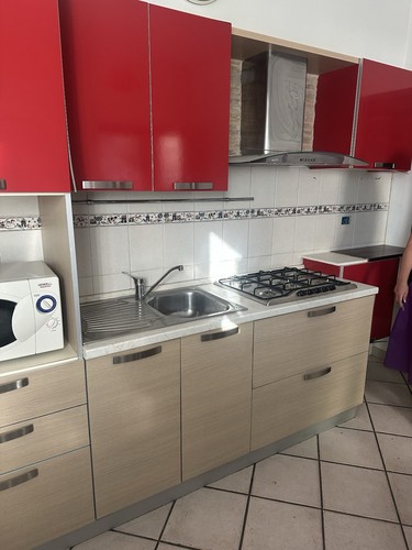 Cucina componibile rosso