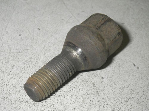 Bullone ruota - ,