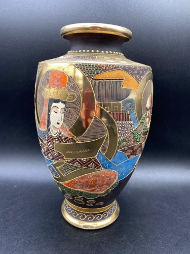 Vaso orientale dettagli colpa