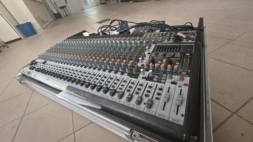 Mixer behringer eurodesk - behringer,