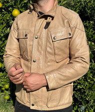 Motociclista in pelle Belstaff