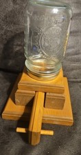 Dispenser snack in legno fatto