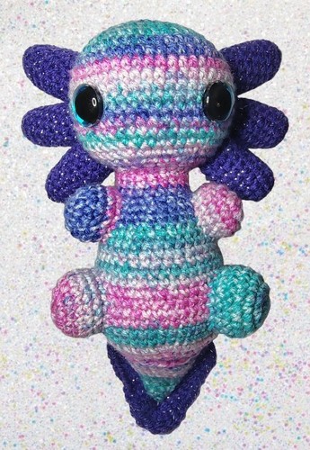 Stuffie axolotl all uncinetto - stuffie, all'uncinetto