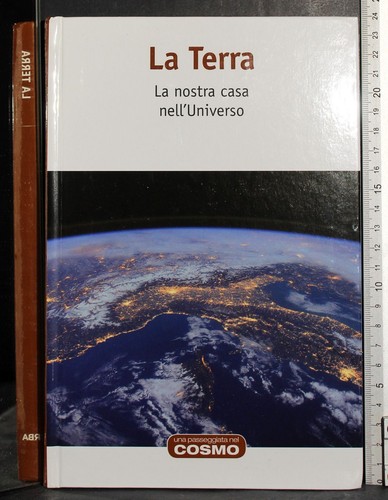 Terra nostra casa - terra.,