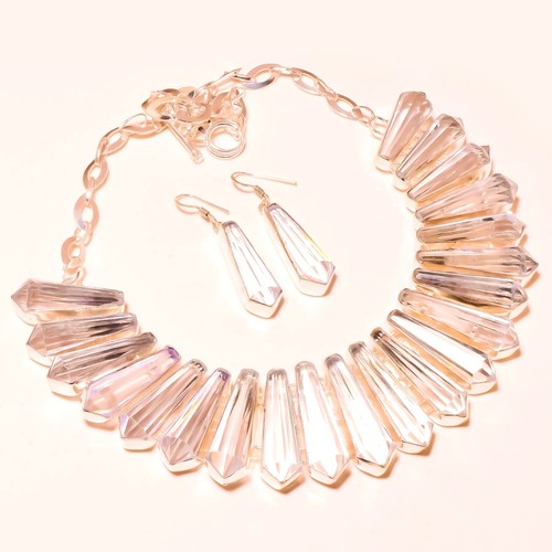 Collana con pietre preziose - , a